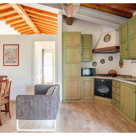 Cozy Tuscany Apartment With View Pescia Kültér fotó