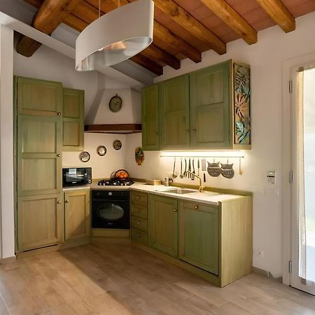 Cozy Tuscany Apartment With View Pescia Kültér fotó