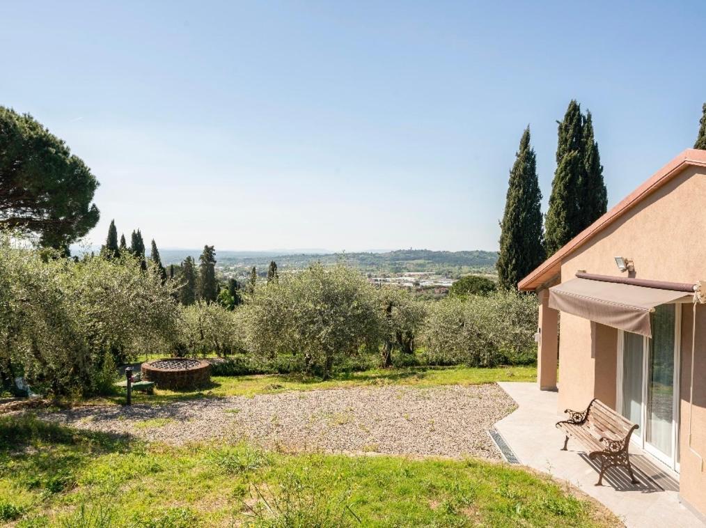 Cozy Tuscany Apartment With View Pescia Kültér fotó