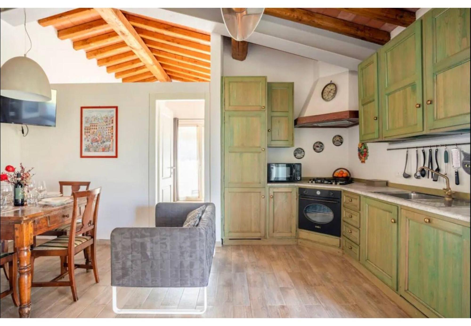 Cozy Tuscany Apartment With View Pescia Kültér fotó